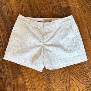 Women's Banana Republic White Eyelet Shorts Size 2
